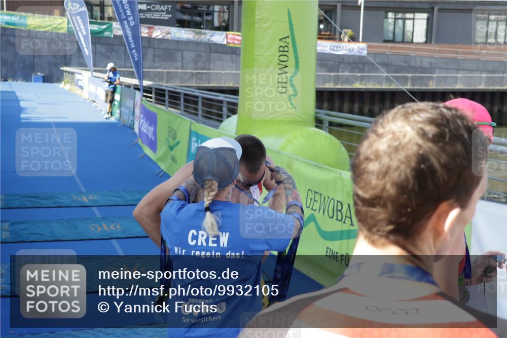 09.08.2026 - GEWOBA Citytriathlon Bremen Yannick Fuchs http://msf.ph/oto/9932105 09.08.2026 11:02:41 Ziel 326 meine-sportfotos.de