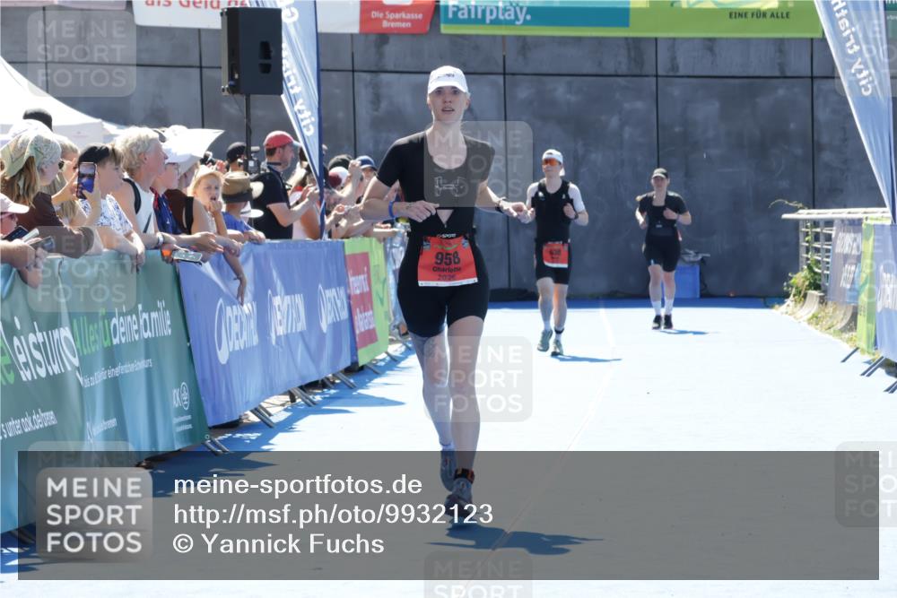 09.08.2026 - GEWOBA Citytriathlon Bremen Yannick Fuchs http://msf.ph/oto/9932123 09.08.2026 14:33:02 Ziel 958 meine-sportfotos.de