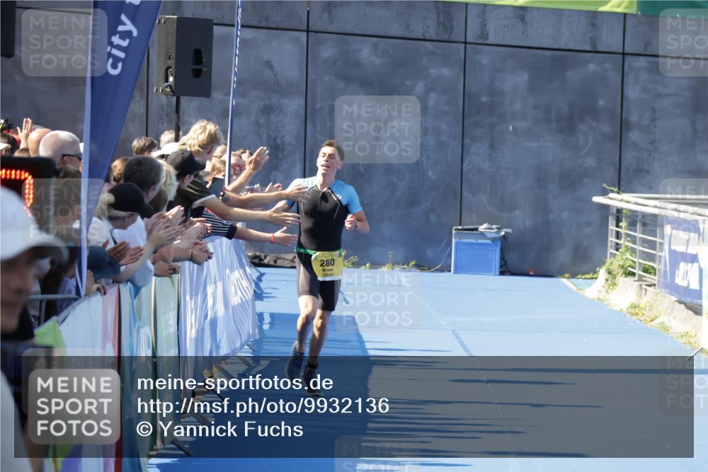 09.08.2026 - GEWOBA Citytriathlon Bremen Yannick Fuchs http://msf.ph/oto/9932136 09.08.2026 11:05:12 Ziel 280 meine-sportfotos.de