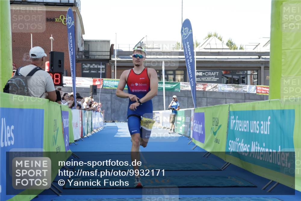 09.08.2026 - GEWOBA Citytriathlon Bremen Yannick Fuchs http://msf.ph/oto/9932171 09.08.2026 11:05:43 Ziel 306 meine-sportfotos.de