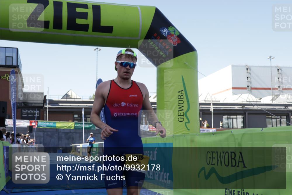 09.08.2026 - GEWOBA Citytriathlon Bremen Yannick Fuchs http://msf.ph/oto/9932178 09.08.2026 11:05:44 Ziel 306 meine-sportfotos.de