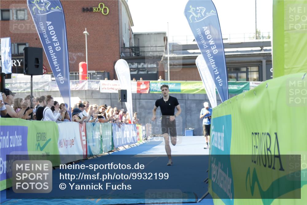 09.08.2026 - GEWOBA Citytriathlon Bremen Yannick Fuchs http://msf.ph/oto/9932199 09.08.2026 11:07:56 Ziel 310 meine-sportfotos.de