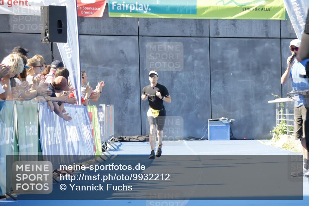 09.08.2026 - GEWOBA Citytriathlon Bremen Yannick Fuchs http://msf.ph/oto/9932212 09.08.2026 11:08:44 Ziel  meine-sportfotos.de
