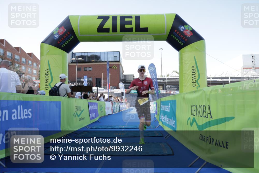 09.08.2026 - GEWOBA Citytriathlon Bremen Yannick Fuchs http://msf.ph/oto/9932246 09.08.2026 11:09:52 Ziel 287 meine-sportfotos.de