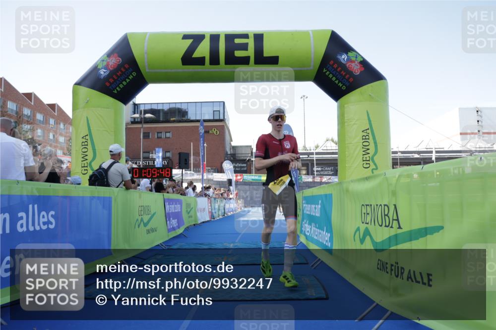 09.08.2026 - GEWOBA Citytriathlon Bremen Yannick Fuchs http://msf.ph/oto/9932247 09.08.2026 11:09:52 Ziel 287 meine-sportfotos.de