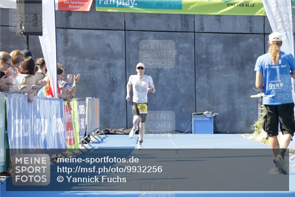 09.08.2026 - GEWOBA Citytriathlon Bremen Yannick Fuchs http://msf.ph/oto/9932256 09.08.2026 11:10:10 Ziel  meine-sportfotos.de