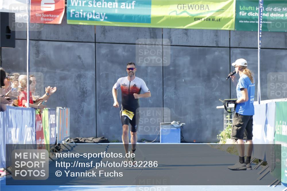 09.08.2026 - GEWOBA Citytriathlon Bremen Yannick Fuchs http://msf.ph/oto/9932286 09.08.2026 11:10:42 Ziel 387 meine-sportfotos.de