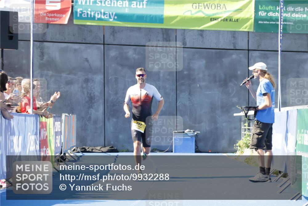 09.08.2026 - GEWOBA Citytriathlon Bremen Yannick Fuchs http://msf.ph/oto/9932288 09.08.2026 11:10:42 Ziel 387 meine-sportfotos.de
