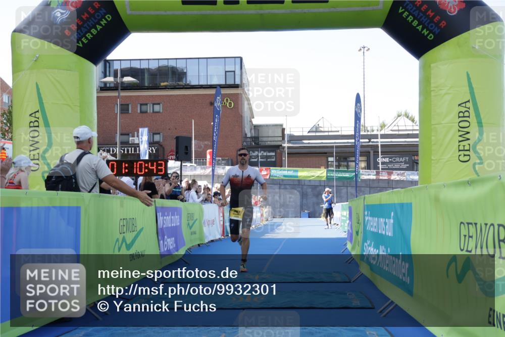 09.08.2026 - GEWOBA Citytriathlon Bremen Yannick Fuchs http://msf.ph/oto/9932301 09.08.2026 11:10:48 Ziel 387 meine-sportfotos.de