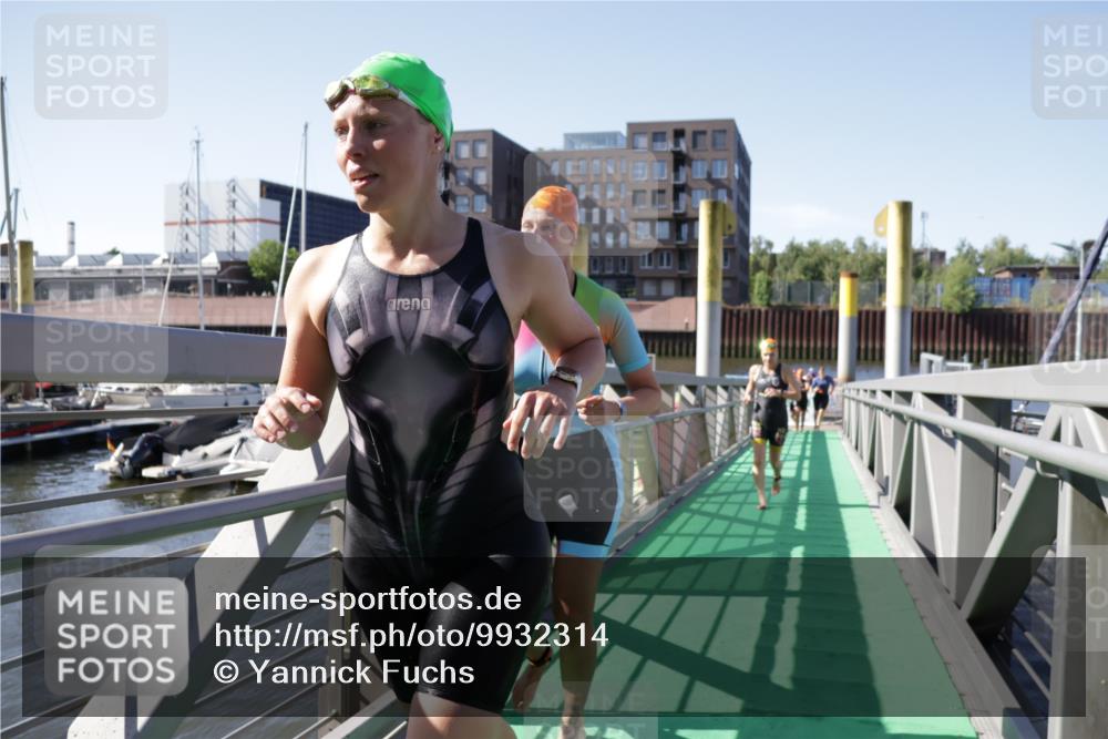 09.08.2026 - GEWOBA Citytriathlon Bremen Yannick Fuchs http://msf.ph/oto/9932314 09.08.2026 10:22:49 Schwimmen 1, 25, 39, 83, 173, 413, 439, 473, 476, 480, 494, 513 meine-sportfotos.de