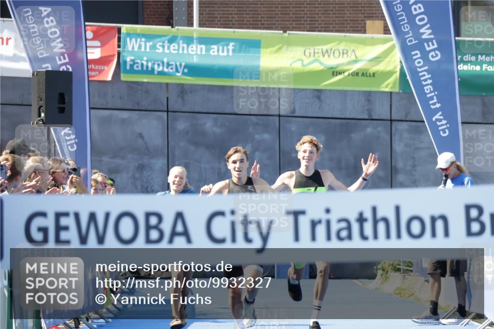 09.08.2026 - GEWOBA Citytriathlon Bremen Yannick Fuchs http://msf.ph/oto/9932327 09.08.2026 11:13:06 Ziel 231 meine-sportfotos.de