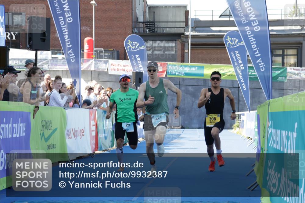 09.08.2026 - GEWOBA Citytriathlon Bremen Yannick Fuchs http://msf.ph/oto/9932387 09.08.2026 11:14:05 Ziel 221, 308 meine-sportfotos.de