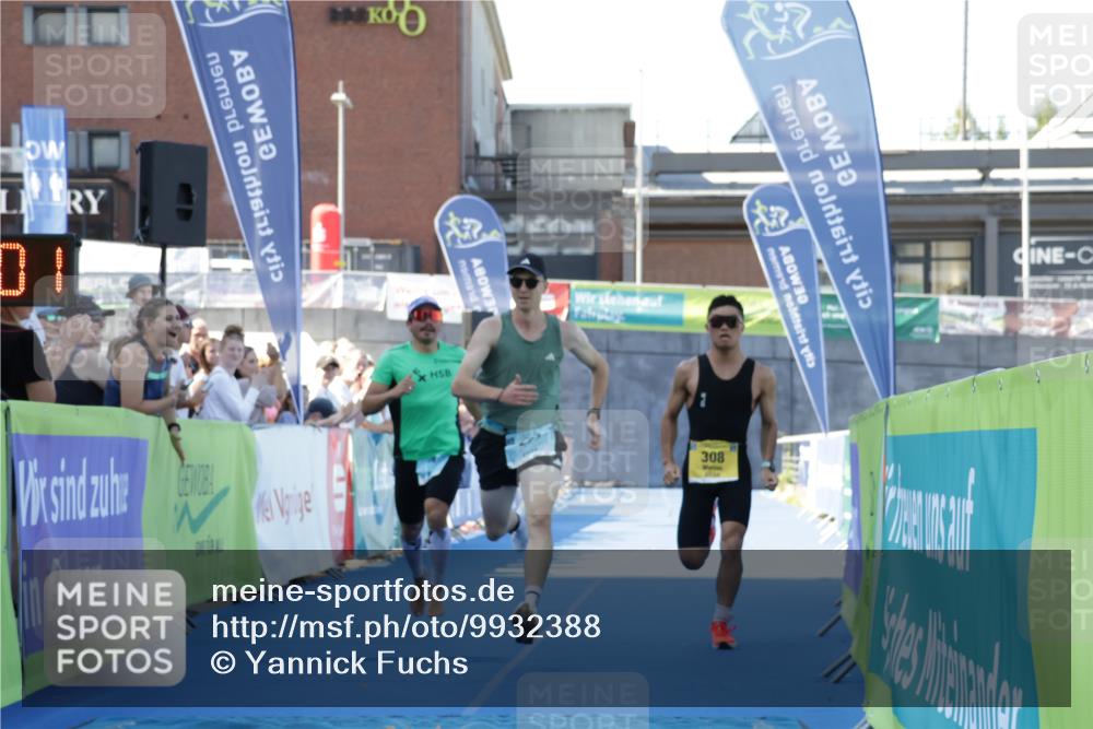 09.08.2026 - GEWOBA Citytriathlon Bremen Yannick Fuchs http://msf.ph/oto/9932388 09.08.2026 11:14:05 Ziel 221, 308 meine-sportfotos.de