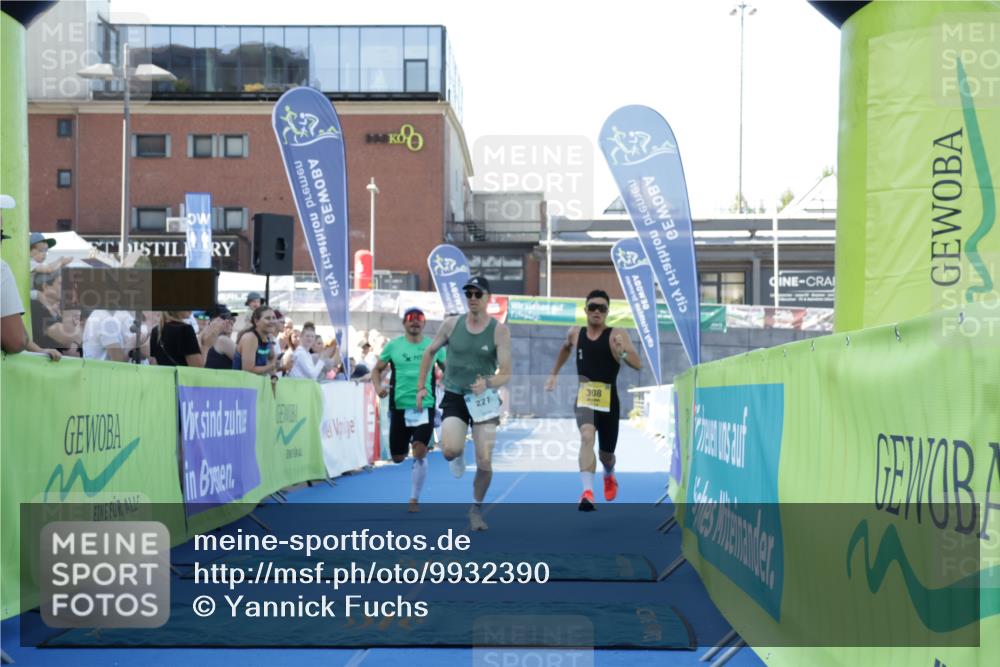 09.08.2026 - GEWOBA Citytriathlon Bremen Yannick Fuchs http://msf.ph/oto/9932390 09.08.2026 11:14:05 Ziel 221, 308 meine-sportfotos.de