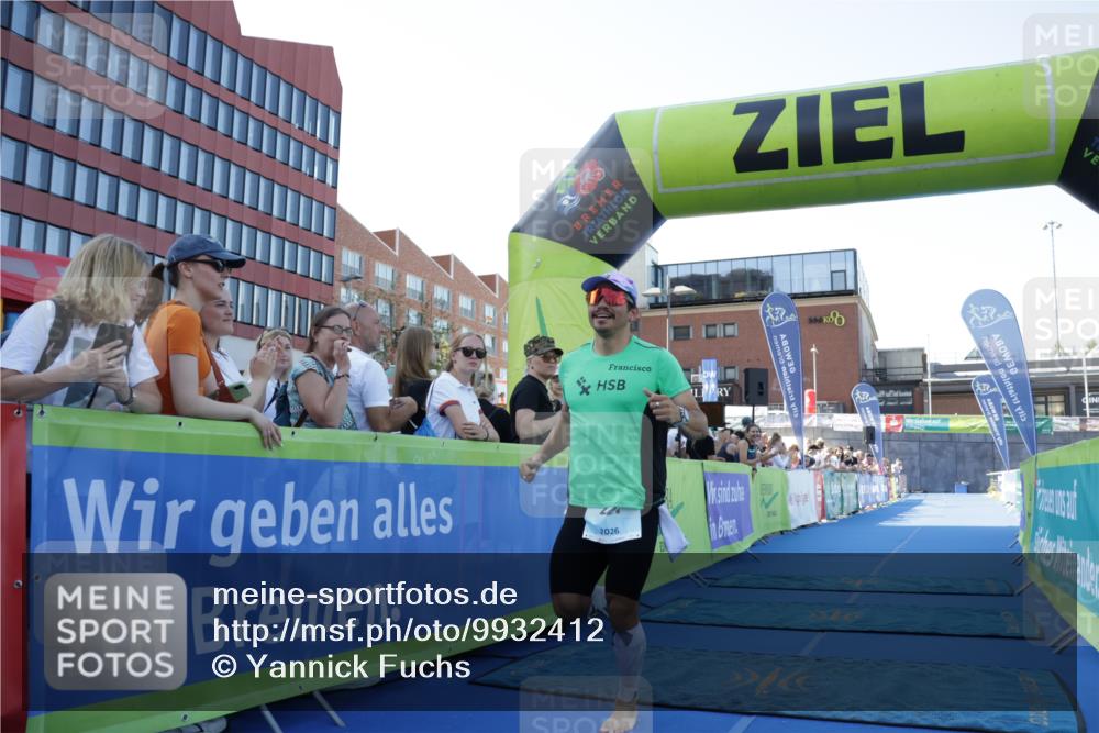 09.08.2026 - GEWOBA Citytriathlon Bremen Yannick Fuchs http://msf.ph/oto/9932412 09.08.2026 11:14:07 Ziel 221, 308 meine-sportfotos.de