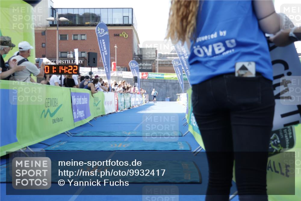 09.08.2026 - GEWOBA Citytriathlon Bremen Yannick Fuchs http://msf.ph/oto/9932417 09.08.2026 11:14:26 Ziel  meine-sportfotos.de