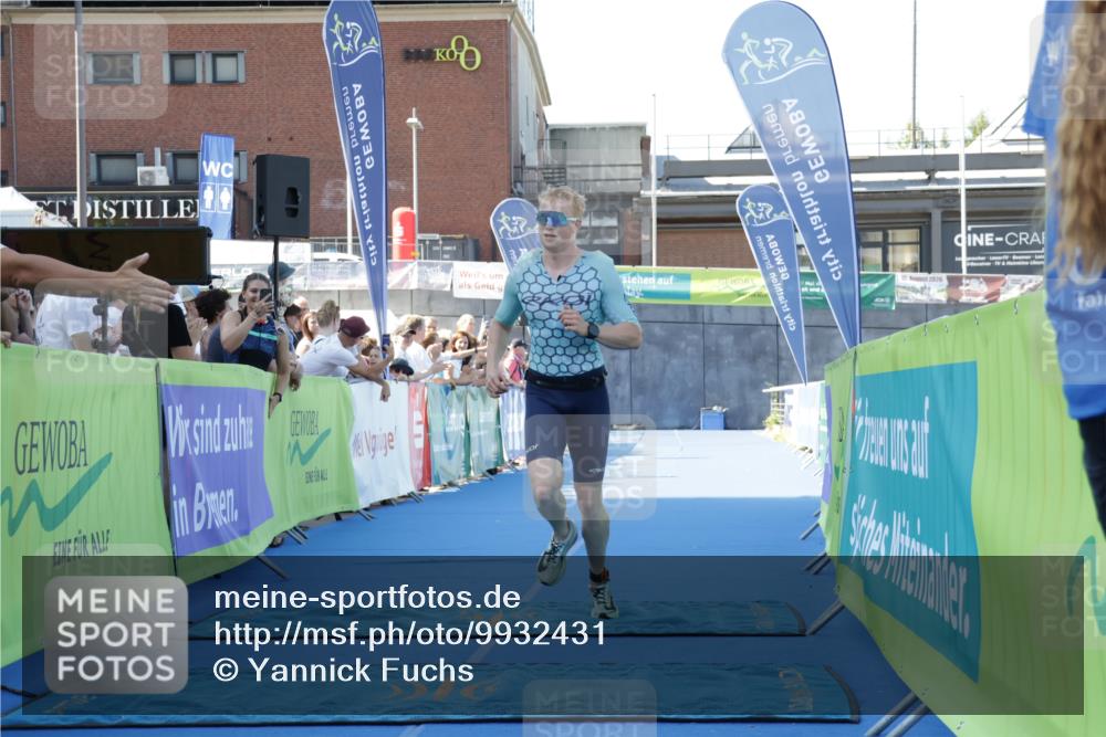 09.08.2026 - GEWOBA Citytriathlon Bremen Yannick Fuchs http://msf.ph/oto/9932431 09.08.2026 11:14:33 Ziel 314 meine-sportfotos.de