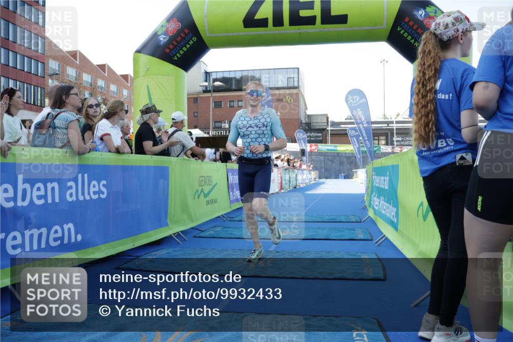 09.08.2026 - GEWOBA Citytriathlon Bremen Yannick Fuchs http://msf.ph/oto/9932433 09.08.2026 11:14:34 Ziel 314 meine-sportfotos.de