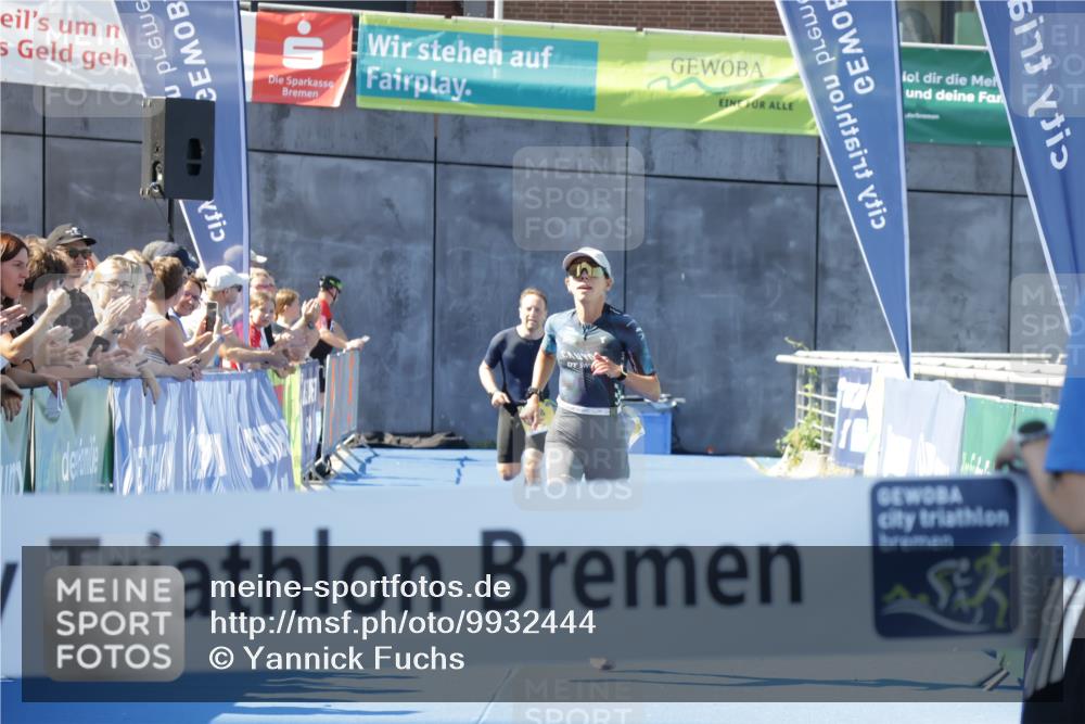 09.08.2026 - GEWOBA Citytriathlon Bremen Yannick Fuchs http://msf.ph/oto/9932444 09.08.2026 11:14:56 Ziel 517 meine-sportfotos.de