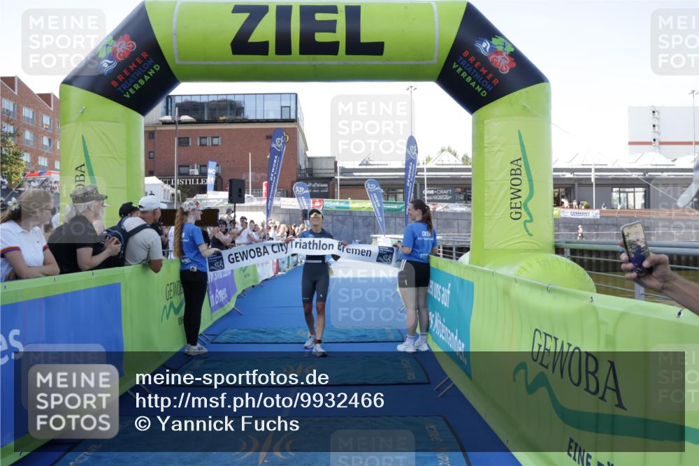 09.08.2026 - GEWOBA Citytriathlon Bremen Yannick Fuchs http://msf.ph/oto/9932466 09.08.2026 11:15:01 Ziel 358, 517 meine-sportfotos.de