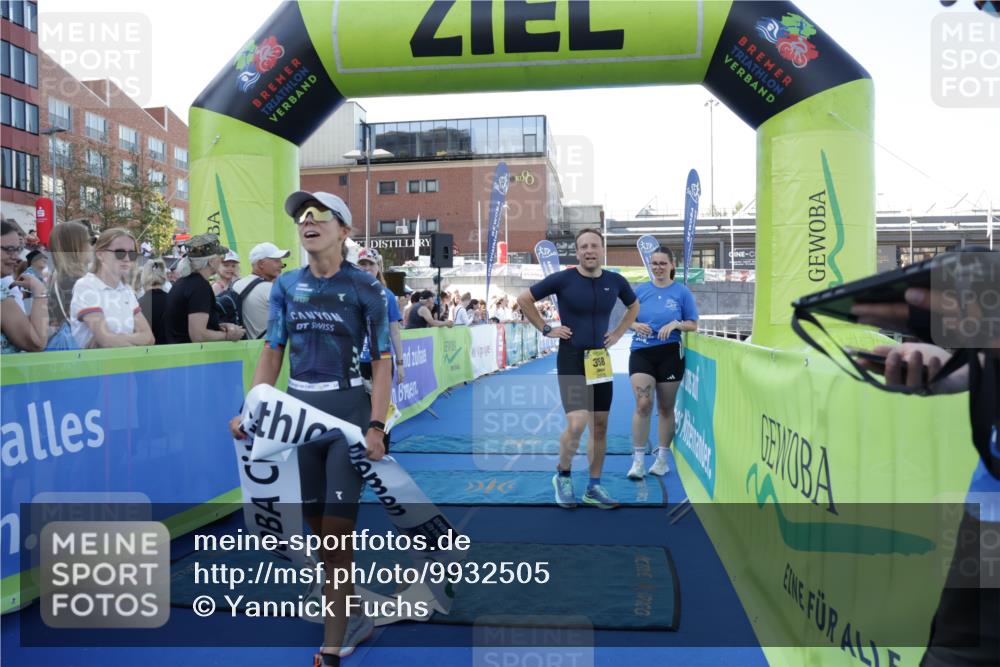 09.08.2026 - GEWOBA Citytriathlon Bremen Yannick Fuchs http://msf.ph/oto/9932505 09.08.2026 11:15:07 Ziel 358 meine-sportfotos.de