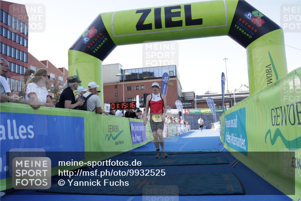 09.08.2026 - GEWOBA Citytriathlon Bremen Yannick Fuchs http://msf.ph/oto/9932525 09.08.2026 11:15:20 Ziel 416, 529 meine-sportfotos.de