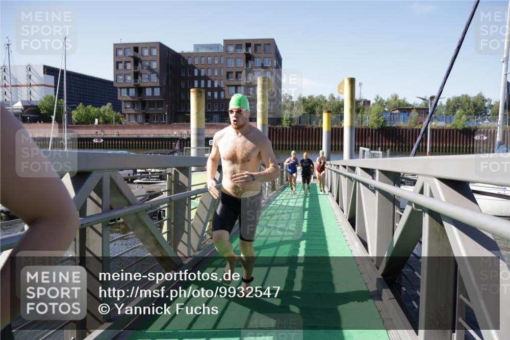 09.08.2026 - GEWOBA Citytriathlon Bremen Yannick Fuchs http://msf.ph/oto/9932547 09.08.2026 10:24:44 Schwimmen 17, 47, 109, 143, 209, 235, 512 meine-sportfotos.de