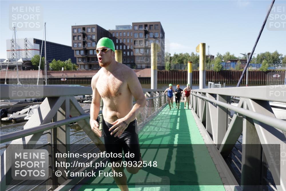 09.08.2026 - GEWOBA Citytriathlon Bremen Yannick Fuchs http://msf.ph/oto/9932548 09.08.2026 10:24:44 Schwimmen 17, 47, 109, 143, 209, 235, 512 meine-sportfotos.de