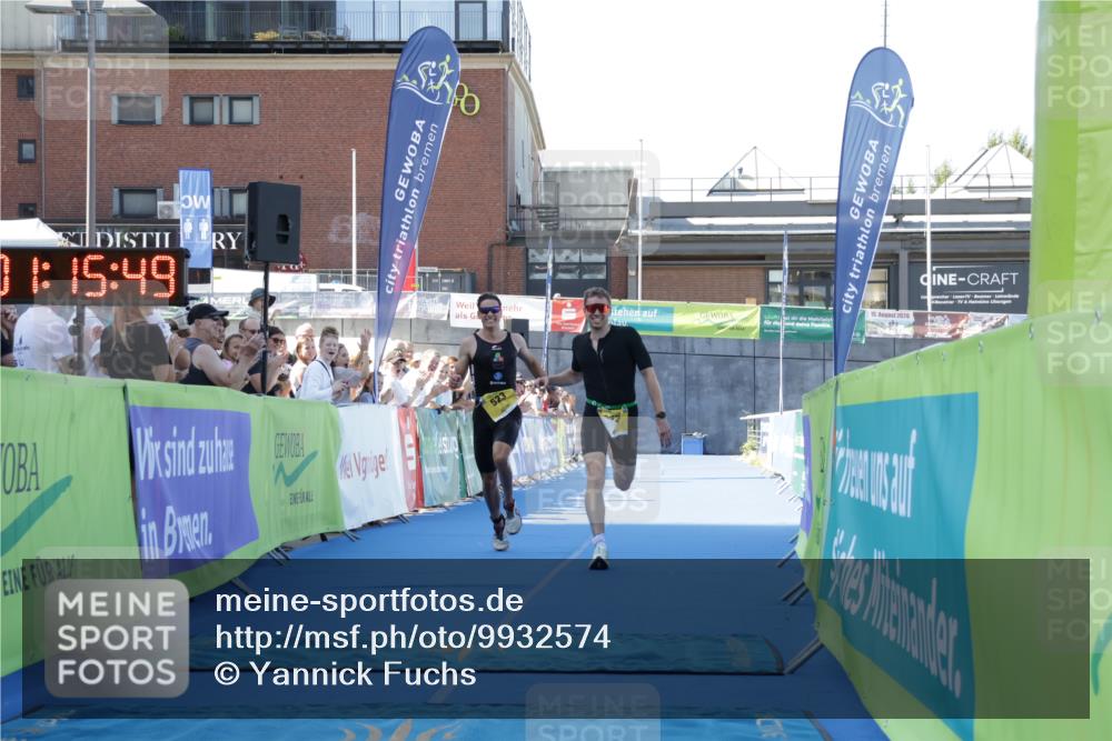 09.08.2026 - GEWOBA Citytriathlon Bremen Yannick Fuchs http://msf.ph/oto/9932574 09.08.2026 11:15:53 Ziel 322, 523 meine-sportfotos.de
