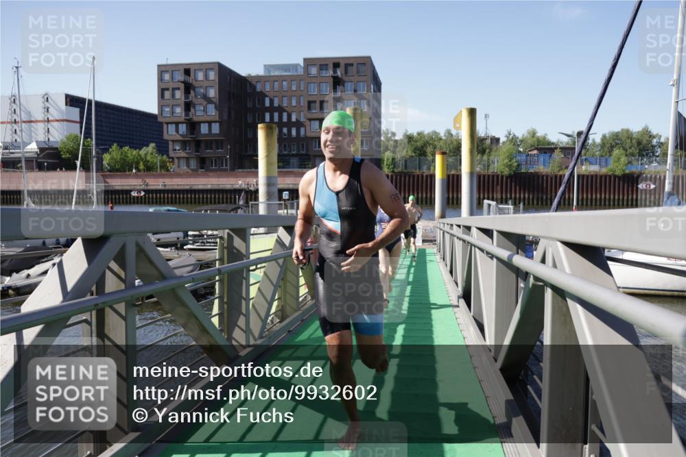 09.08.2026 - GEWOBA Citytriathlon Bremen Yannick Fuchs http://msf.ph/oto/9932602 09.08.2026 10:25:00 Schwimmen 3, 17, 37, 89, 99, 109, 119, 123, 175, 177, 235, 434, 491, 512 meine-sportfotos.de