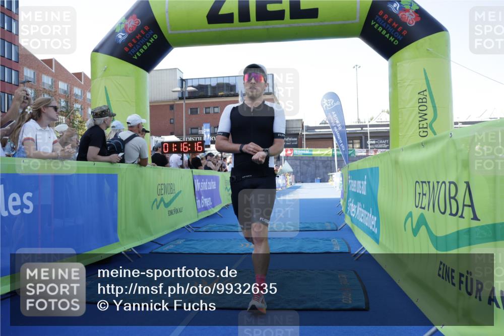 09.08.2026 - GEWOBA Citytriathlon Bremen Yannick Fuchs http://msf.ph/oto/9932635 09.08.2026 11:16:20 Ziel 291, 348 meine-sportfotos.de