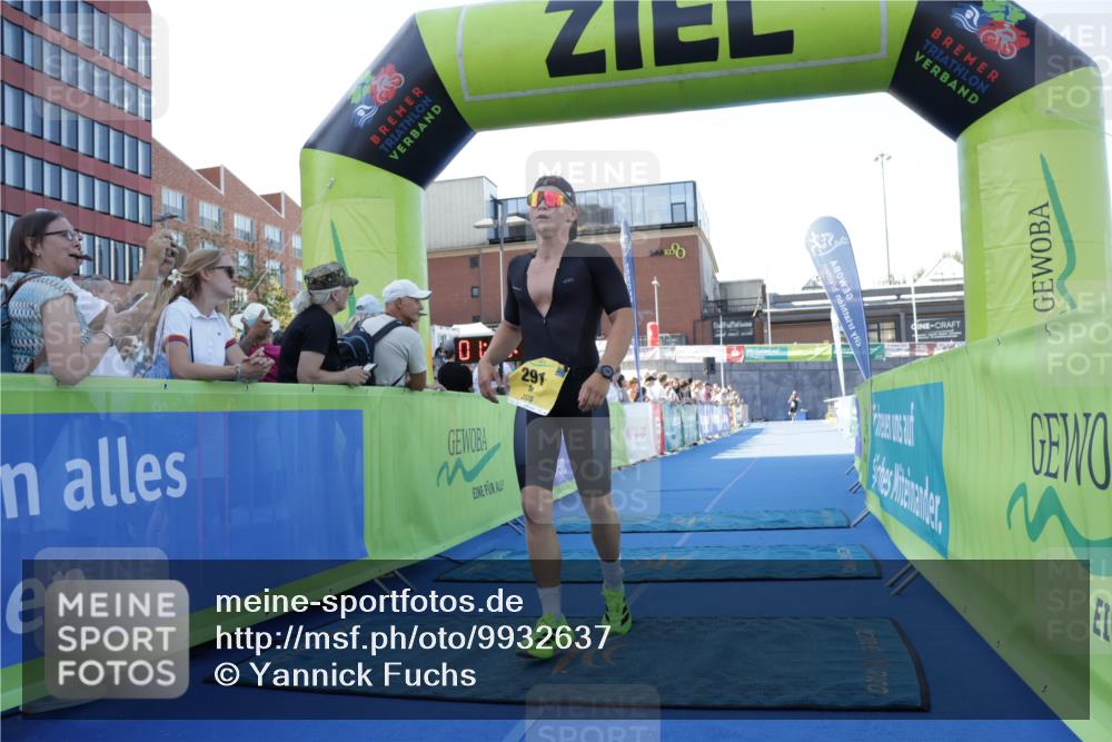 09.08.2026 - GEWOBA Citytriathlon Bremen Yannick Fuchs http://msf.ph/oto/9932637 09.08.2026 11:16:21 Ziel 291, 348 meine-sportfotos.de