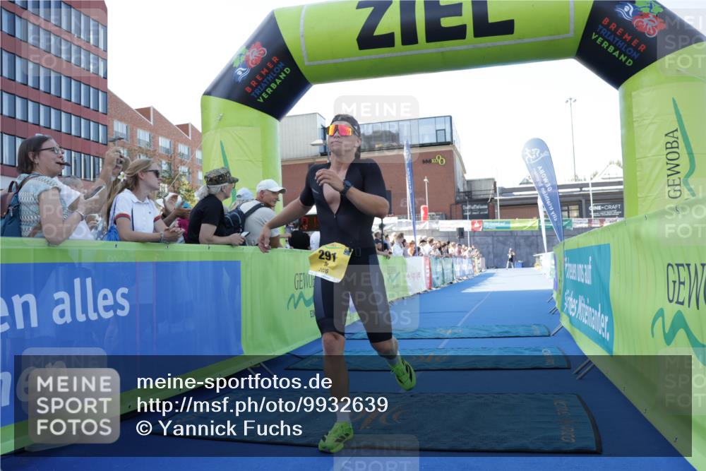 09.08.2026 - GEWOBA Citytriathlon Bremen Yannick Fuchs http://msf.ph/oto/9932639 09.08.2026 11:16:21 Ziel 291, 348 meine-sportfotos.de
