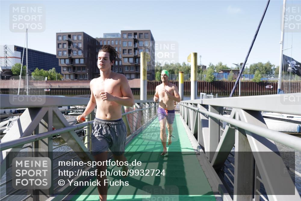 09.08.2026 - GEWOBA Citytriathlon Bremen Yannick Fuchs http://msf.ph/oto/9932724 09.08.2026 10:25:38 Schwimmen 15, 43, 67, 95, 151, 187, 201, 211, 225, 229, 422, 485, 525 meine-sportfotos.de