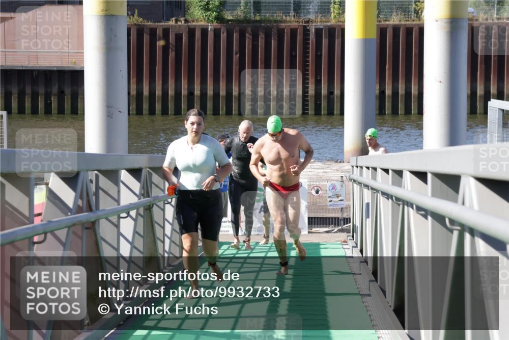 09.08.2026 - GEWOBA Citytriathlon Bremen Yannick Fuchs http://msf.ph/oto/9932733 09.08.2026 10:25:41 Schwimmen 15, 43, 57, 67, 151, 187, 211, 422, 485, 525 meine-sportfotos.de