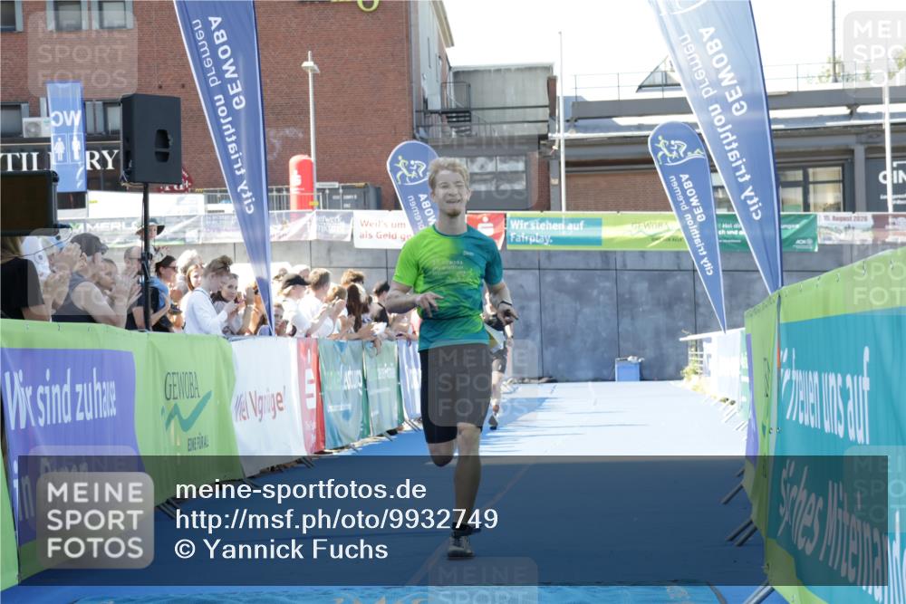09.08.2026 - GEWOBA Citytriathlon Bremen Yannick Fuchs http://msf.ph/oto/9932749 09.08.2026 11:16:58 Ziel 125, 249, 296 meine-sportfotos.de