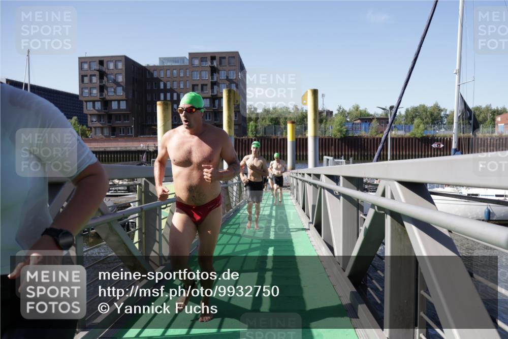 09.08.2026 - GEWOBA Citytriathlon Bremen Yannick Fuchs http://msf.ph/oto/9932750 09.08.2026 10:25:46 Schwimmen 15, 29, 43, 57, 67, 129, 151, 153, 181, 211, 422, 485, 525 meine-sportfotos.de