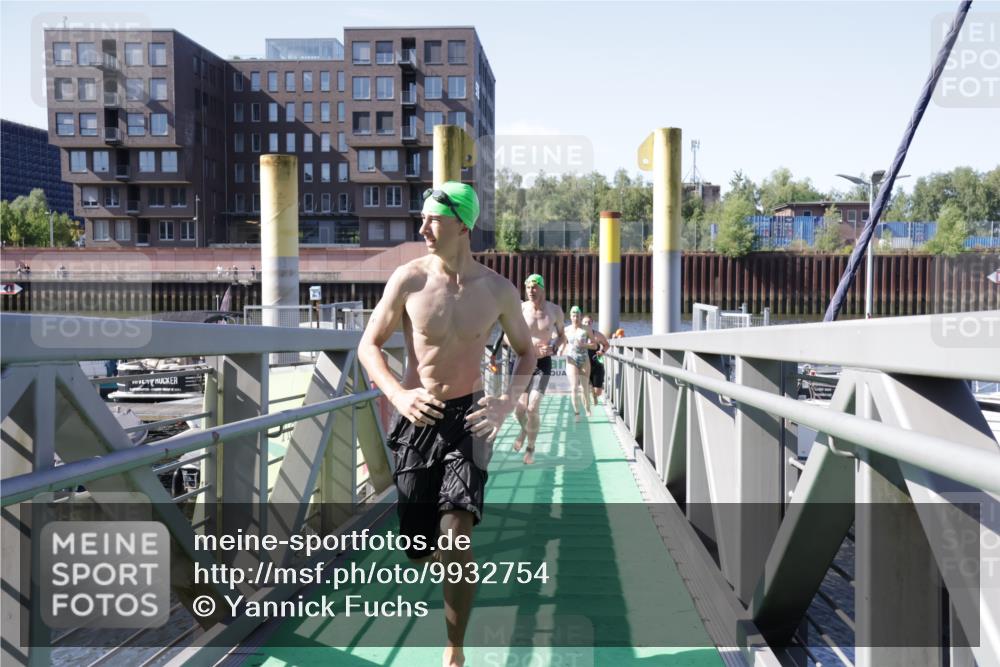 09.08.2026 - GEWOBA Citytriathlon Bremen Yannick Fuchs http://msf.ph/oto/9932754 09.08.2026 10:25:47 Schwimmen 15, 29, 43, 57, 67, 129, 153, 181, 211, 241, 422, 485, 525 meine-sportfotos.de