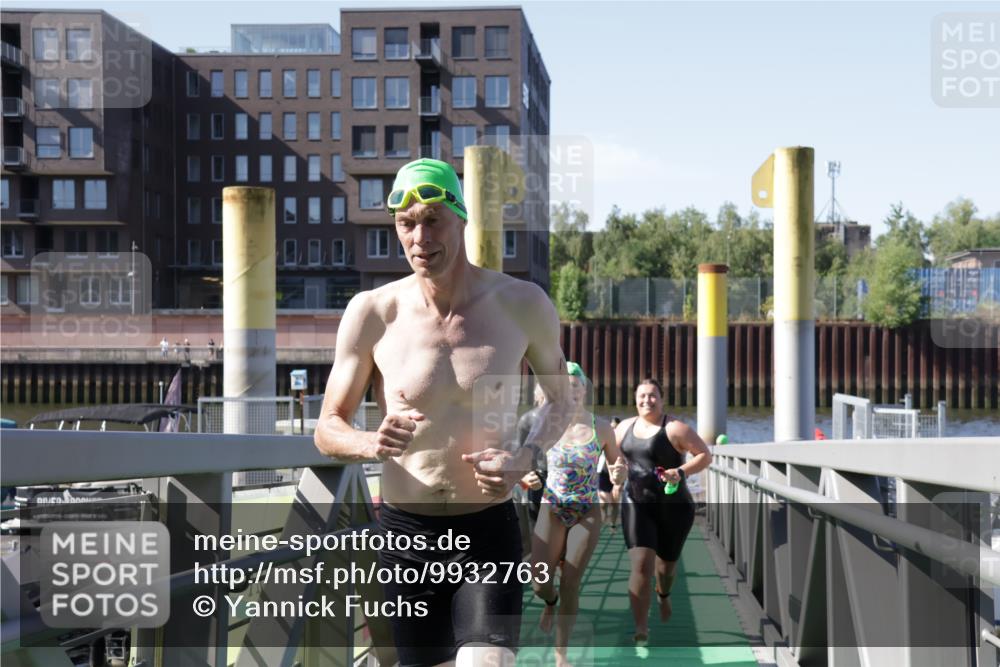 09.08.2026 - GEWOBA Citytriathlon Bremen Yannick Fuchs http://msf.ph/oto/9932763 09.08.2026 10:25:50 Schwimmen 29, 43, 57, 67, 129, 153, 179, 181, 241, 422, 429, 485, 525 meine-sportfotos.de