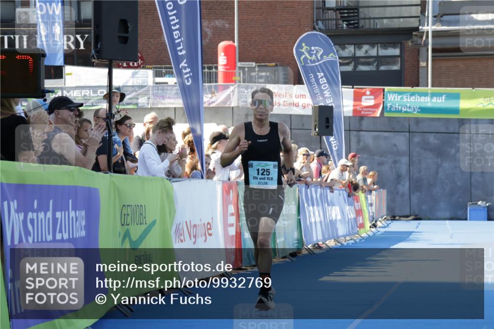 09.08.2026 - GEWOBA Citytriathlon Bremen Yannick Fuchs http://msf.ph/oto/9932769 09.08.2026 11:17:01 Ziel 125, 296 meine-sportfotos.de