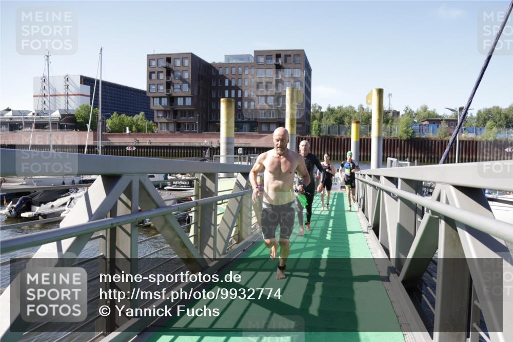 09.08.2026 - GEWOBA Citytriathlon Bremen Yannick Fuchs http://msf.ph/oto/9932774 09.08.2026 10:25:53 Schwimmen 29, 43, 57, 129, 141, 153, 179, 181, 241, 422, 429, 485, 525 meine-sportfotos.de