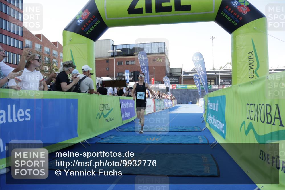 09.08.2026 - GEWOBA Citytriathlon Bremen Yannick Fuchs http://msf.ph/oto/9932776 09.08.2026 11:17:02 Ziel 125, 296 meine-sportfotos.de