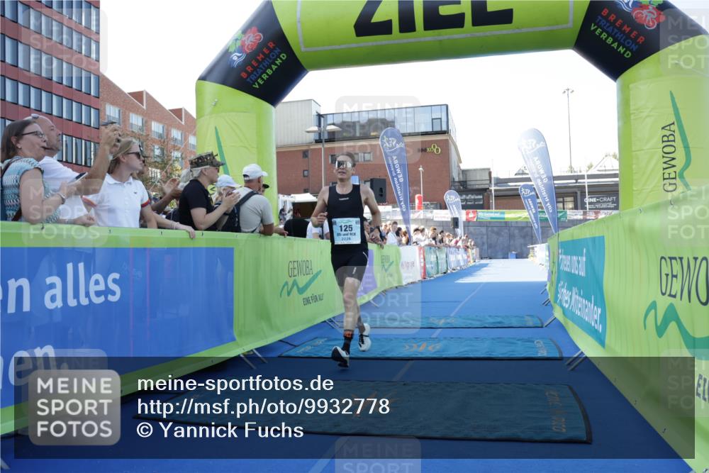 09.08.2026 - GEWOBA Citytriathlon Bremen Yannick Fuchs http://msf.ph/oto/9932778 09.08.2026 11:17:03 Ziel 125, 296 meine-sportfotos.de