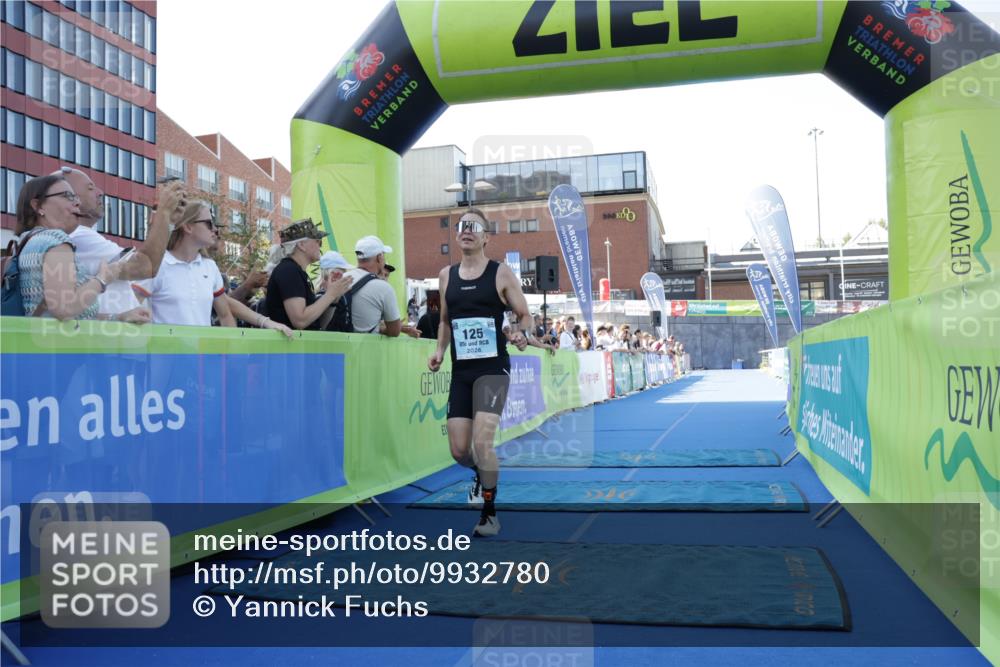 09.08.2026 - GEWOBA Citytriathlon Bremen Yannick Fuchs http://msf.ph/oto/9932780 09.08.2026 11:17:03 Ziel 125, 296 meine-sportfotos.de