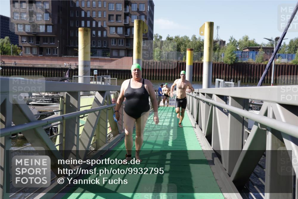 09.08.2026 - GEWOBA Citytriathlon Bremen Yannick Fuchs http://msf.ph/oto/9932795 09.08.2026 10:26:03 Schwimmen 27, 29, 129, 135, 141, 153, 179, 181, 241, 429, 499 meine-sportfotos.de