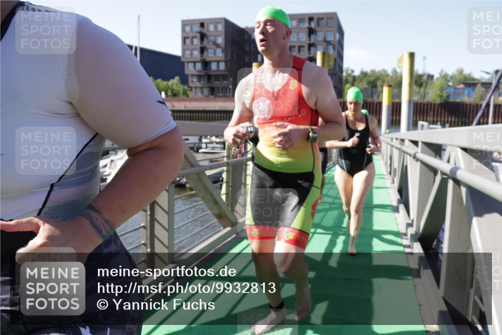 09.08.2026 - GEWOBA Citytriathlon Bremen Yannick Fuchs http://msf.ph/oto/9932813 09.08.2026 10:26:15 Schwimmen 13, 27, 31, 85, 93, 135, 139, 205, 223, 233, 469, 499 meine-sportfotos.de