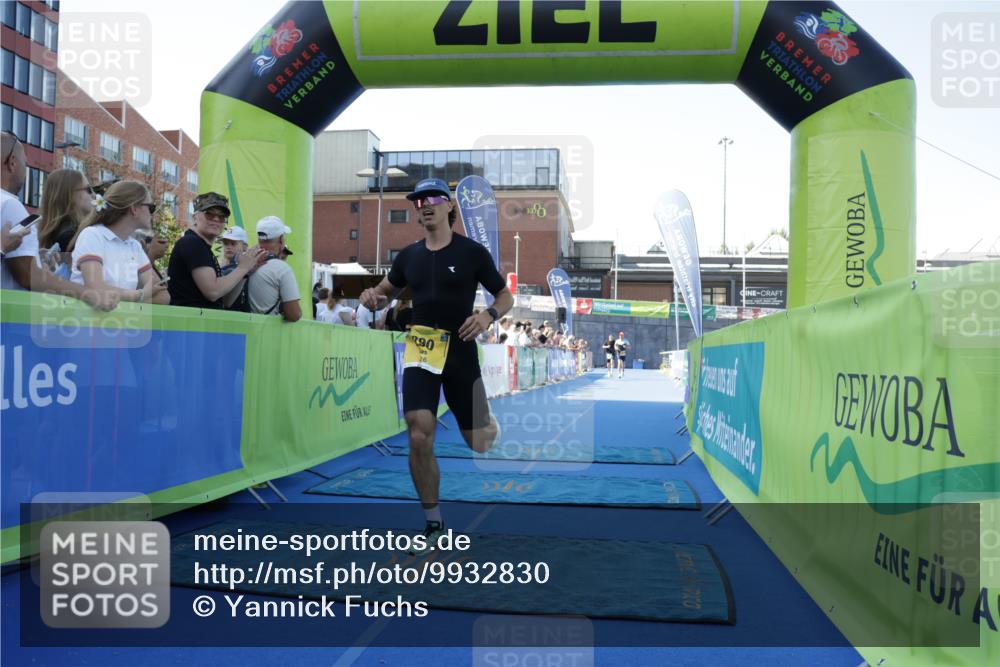 09.08.2026 - GEWOBA Citytriathlon Bremen Yannick Fuchs http://msf.ph/oto/9932830 09.08.2026 11:17:43 Ziel 25, 290 meine-sportfotos.de