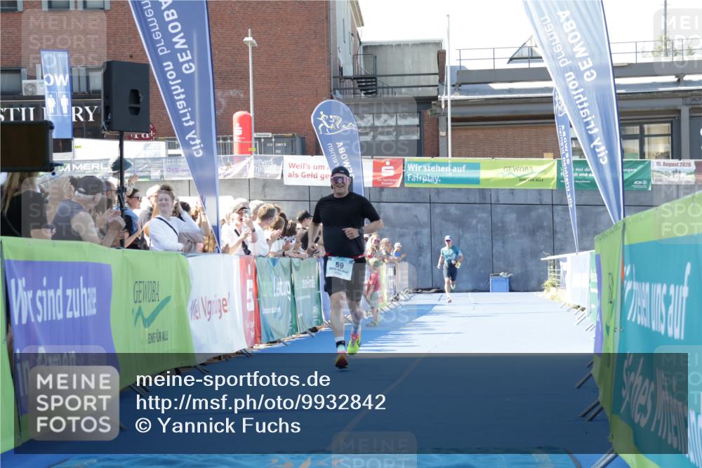 09.08.2026 - GEWOBA Citytriathlon Bremen Yannick Fuchs http://msf.ph/oto/9932842 09.08.2026 11:17:49 Ziel 59 meine-sportfotos.de