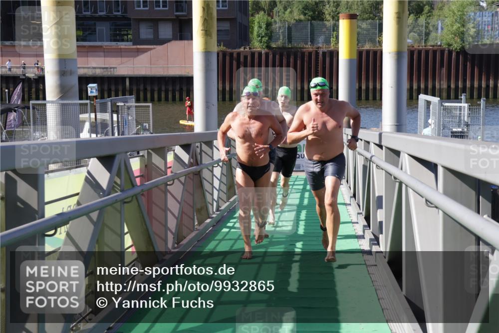09.08.2026 - GEWOBA Citytriathlon Bremen Yannick Fuchs http://msf.ph/oto/9932865 09.08.2026 10:26:53 Schwimmen 9, 19, 33, 49, 53, 71, 117, 127, 155, 411 meine-sportfotos.de