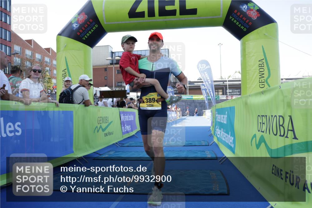09.08.2026 - GEWOBA Citytriathlon Bremen Yannick Fuchs http://msf.ph/oto/9932900 09.08.2026 11:18:00 Ziel 315, 389 meine-sportfotos.de